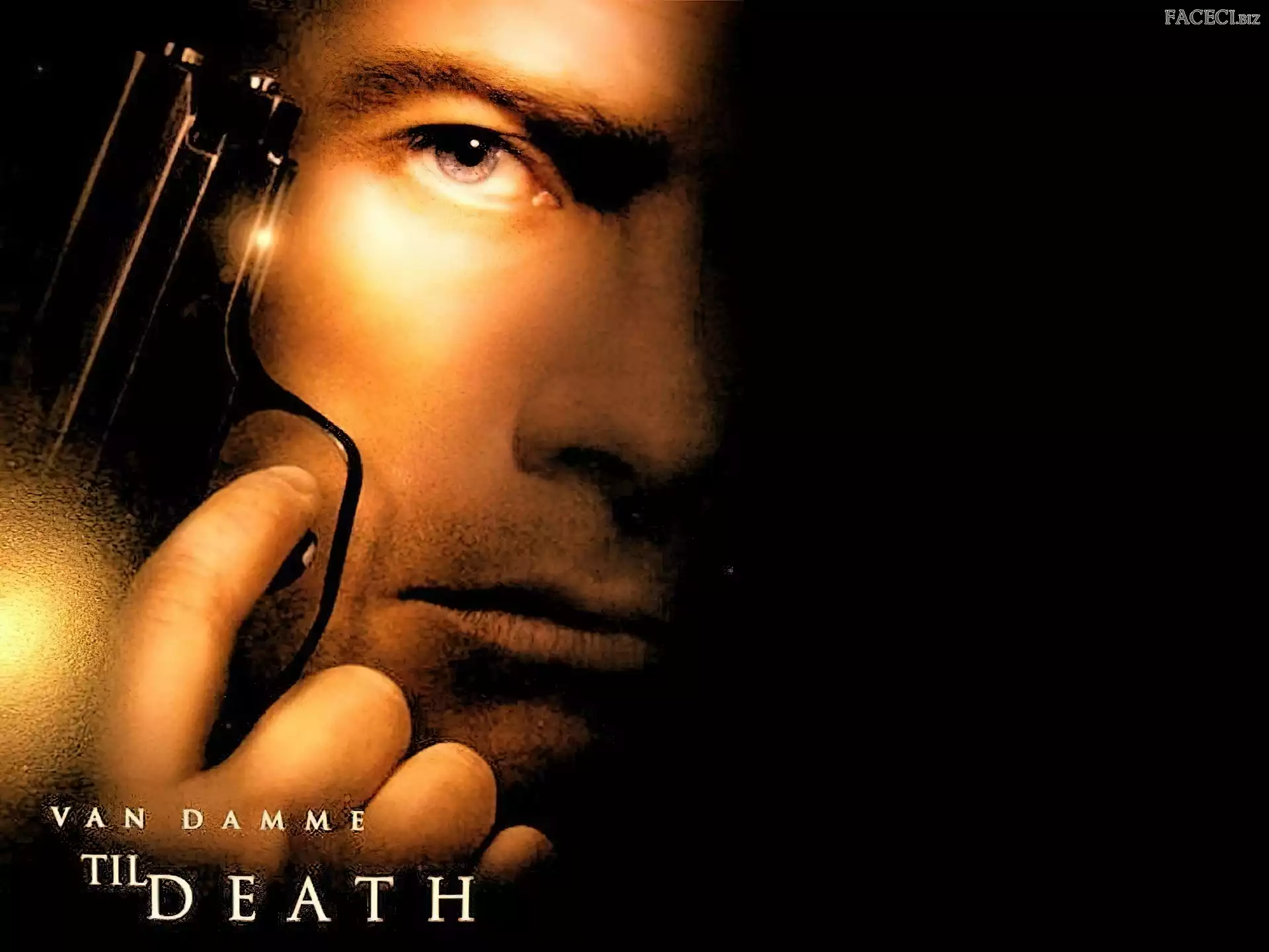 pistolet, Jean Claude Van Damme, twarz